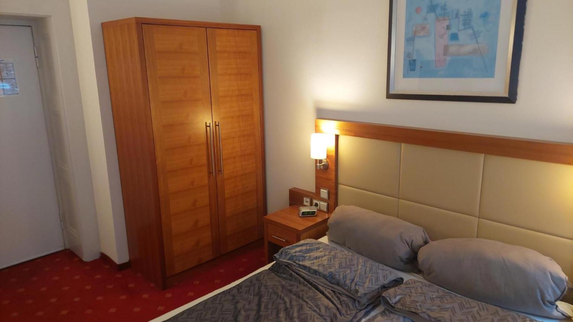 Die Villa, Zimmer 26, Dz Leverkusen Eksteriør billede
