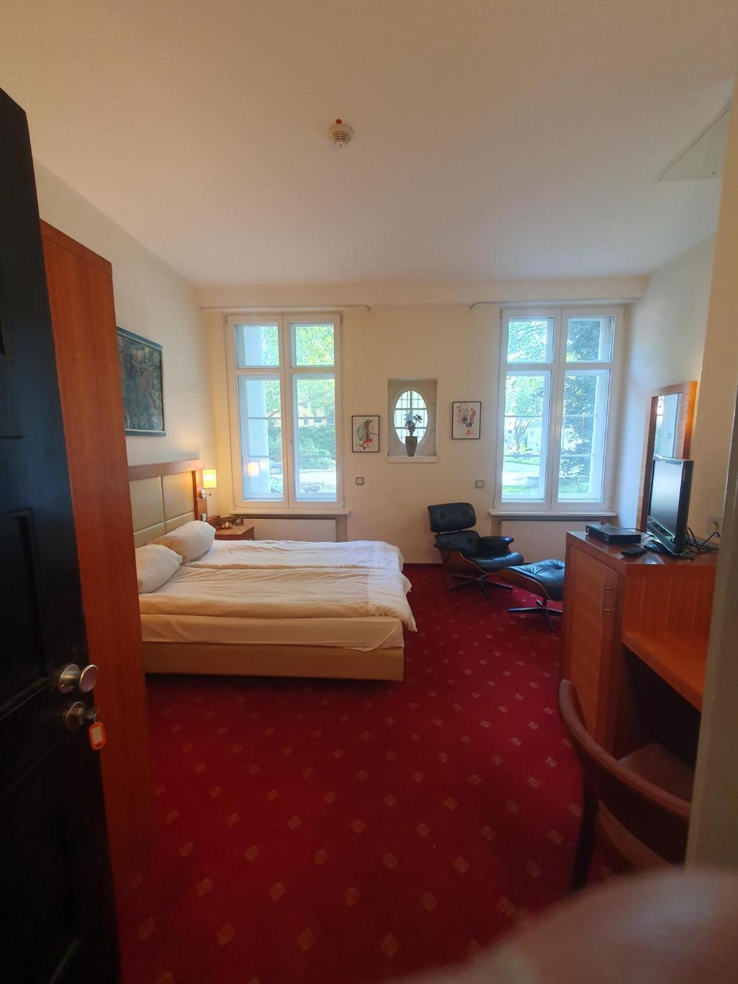 Die Villa, Zimmer 26, Dz Leverkusen Eksteriør billede